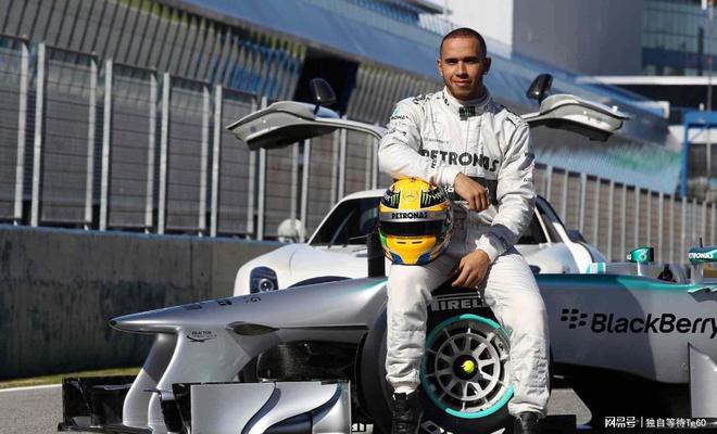 梅赛德斯绝杀哈斯车队，汉密尔顿扛起全队