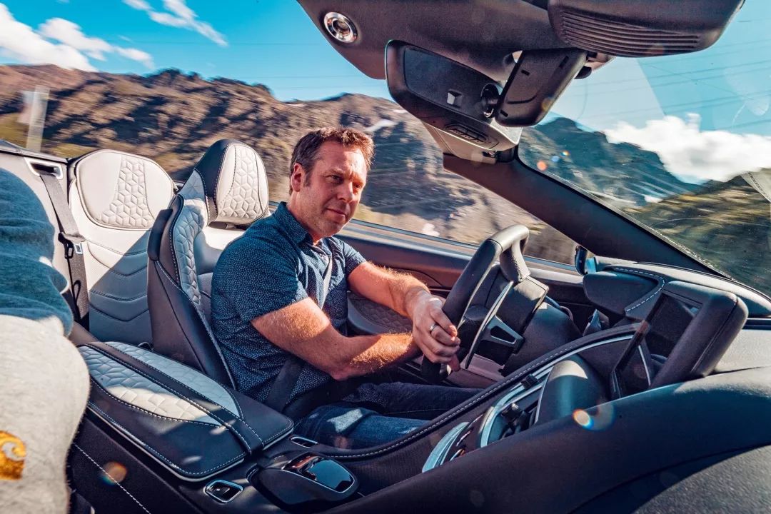 红牛二队横扫阿斯顿马丁，拉塞尔带队取胜