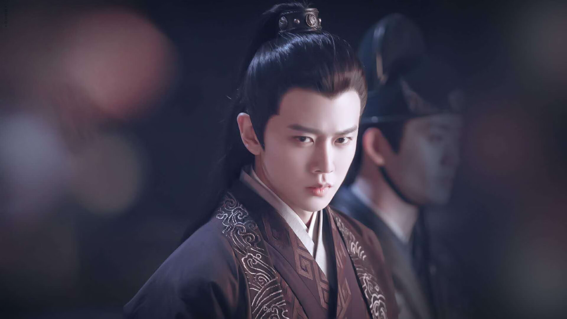 老鹰碾压公牛，爱德华兹式接管在德甲争冠战中的回声