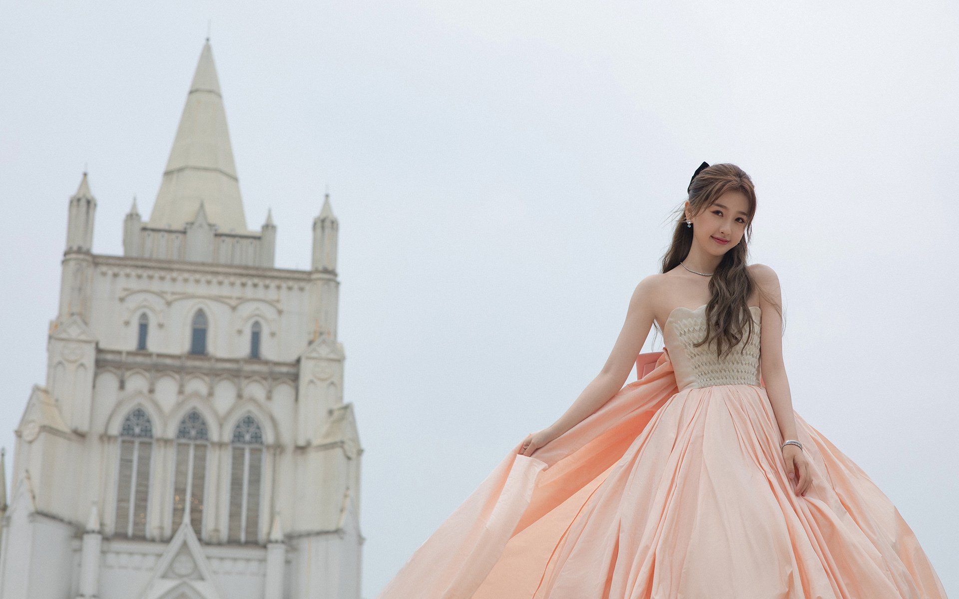 开云体育APP下载-勇士的绝望与艺术，当字母哥在篮筐之上书写不朽