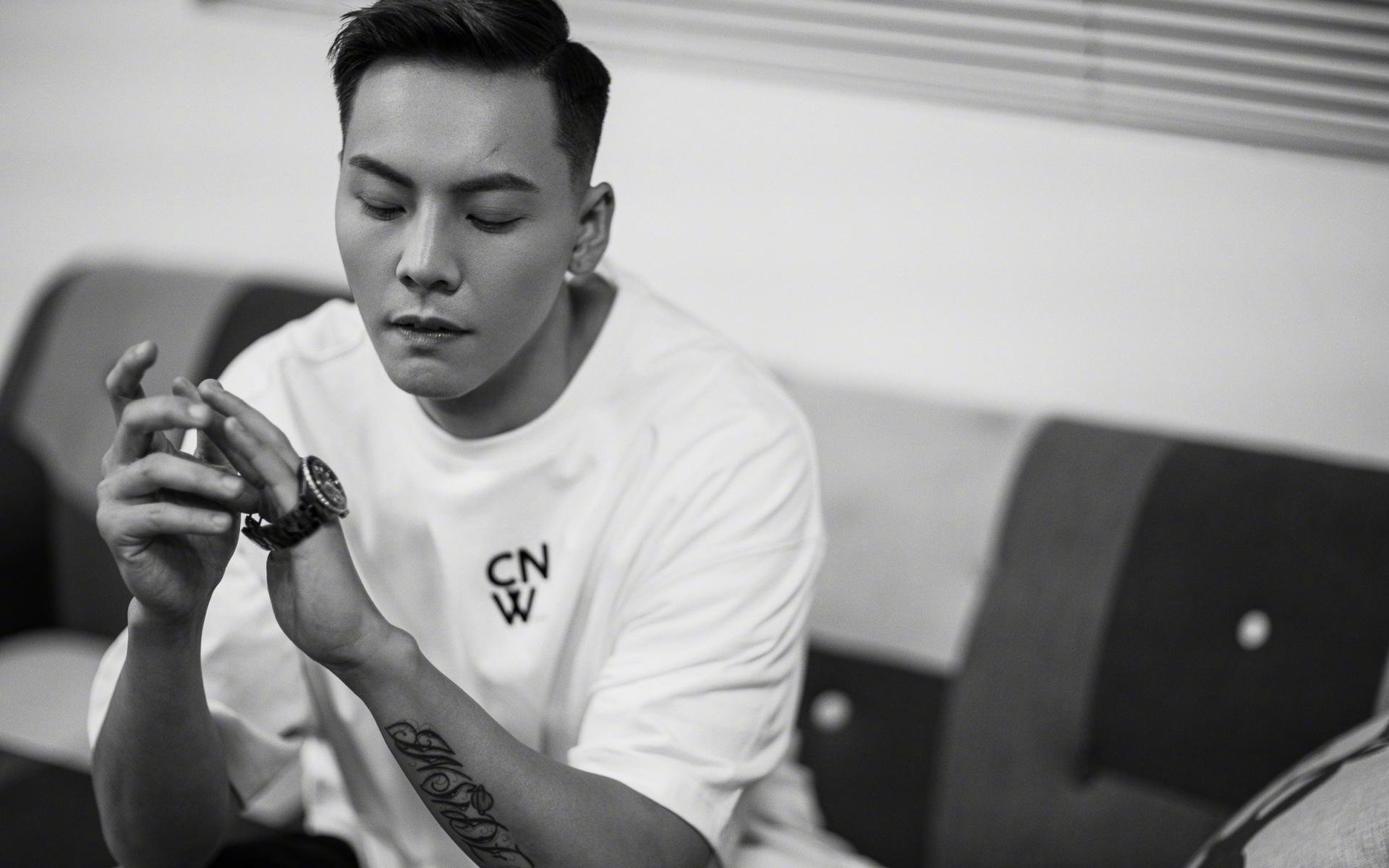 绝杀之夜,伊朗铁血铸就传奇,黄喜灿星光点亮亚洲足球