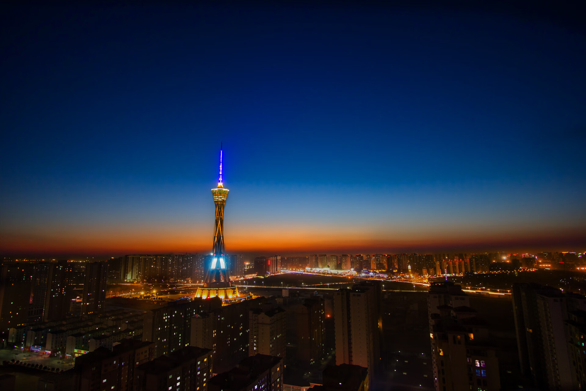 莫德里奇绝杀引领切尔西逆袭，威尔士憾别欧战舞台