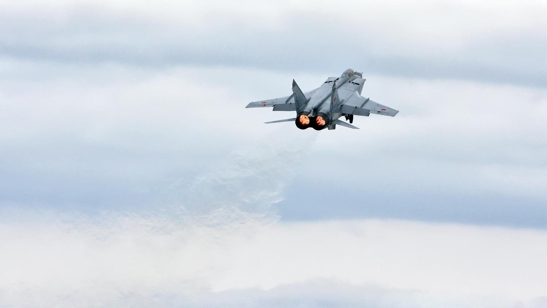 文班亚马关键战不手软,鹈鹕新王踏着湖人的肩膀宣告巨星降临